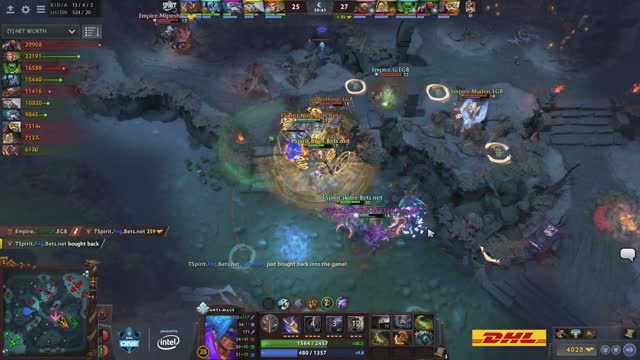Cooman's ultra kill leads to a team wipe!