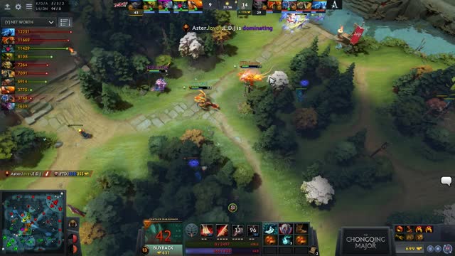 ` vtFαded -'s triple kill leads to a team wipe!