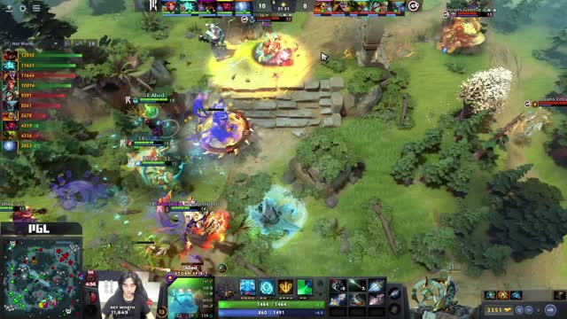 Arteezy kills Moo!