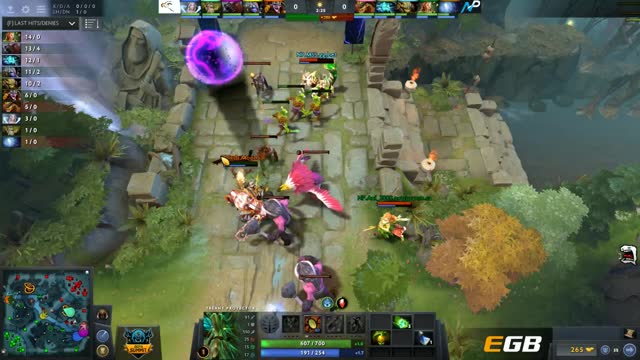 Aui_2000 takes First Blood on MoonS!